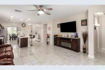 205 N 107th Drive, Avondale, AZ 85323 - Photo 4