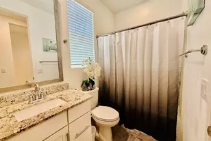 1657 W Monte Way, Phoenix, AZ 85041 - Photo 18