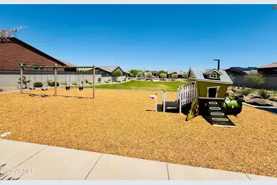 1657 W Monte Way, Phoenix, AZ 85041 - Photo 28