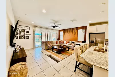 1657 W Monte Way, Phoenix, AZ 85041 - Photo 4