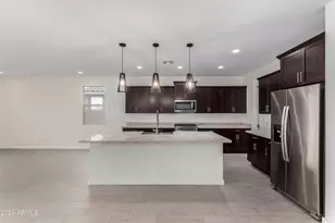 17352 W Red Fox Rd, Surprise, AZ 85387 - Photo 6