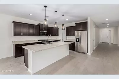 17352 W Red Fox Road, Surprise, AZ 85387 - Photo 10