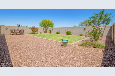 17352 W Red Fox Road, Surprise, AZ 85387 - Photo 42