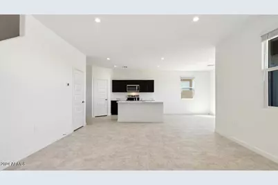 2024 W Sheridan Avenue, Apache Junction, AZ 85120 - Photo 6