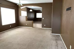 810 S 124th Ave, Avondale, AZ 85323 - Photo 2