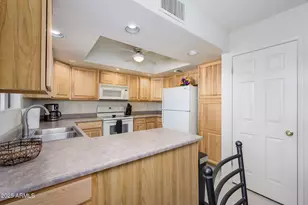 12222 N Paradise Vlg Pkwy S, Phoenix, AZ 85032 - Photo 10