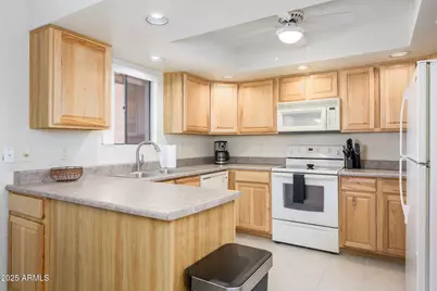 12222 N Paradise Village Parkway S #220, Phoenix, AZ 85032 - Photo 10