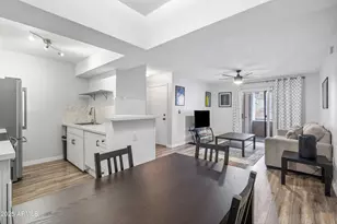 10610 S 48th St, Phoenix, AZ 85044 - Photo 1