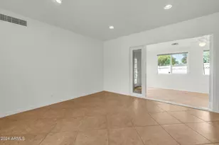 3660 N 52nd St, Phoenix, AZ 85018 - Photo 18