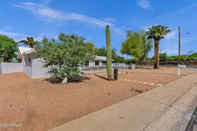 3660 N 52nd Street, Phoenix, AZ 85018 - Photo 2