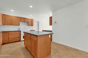 3660 N 52nd St, Phoenix, AZ 85018 - Photo 12