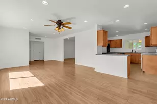 3660 N 52nd St, Phoenix, AZ 85018 - Photo 8