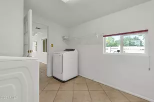 3660 N 52nd St, Phoenix, AZ 85018 - Photo 30