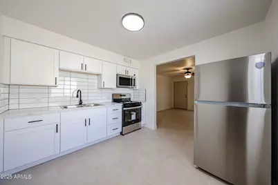 10202 N 15th Avenue N #2, Phoenix, AZ 85021 - Photo 18