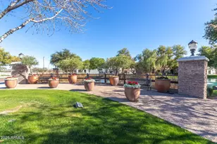 2625 S Peppertree Dr, Gilbert, AZ 85295 - Photo 20