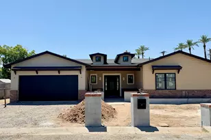 3028 N 47th St, Phoenix, AZ 85018 - Photo 1