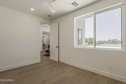 4852 E Piccadilly Road, Phoenix, AZ 85018 - Photo 24