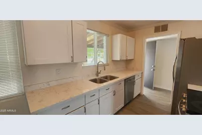 3421 W Montecito Avenue, Phoenix, AZ 85017 - Photo 4