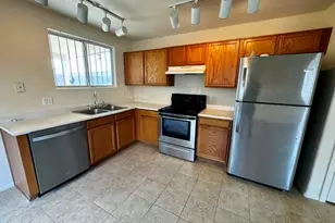 3027 W Zachary Dr, Phoenix, AZ 85027 - Photo 4