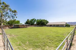 6813 N 186th Ave, Waddell, AZ 85355 - Photo 2