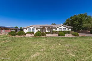 6813 N 186th Ave, Waddell, AZ 85355 - Photo 4
