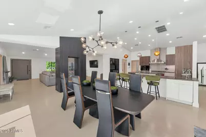 3420 E Oregon Avenue, Phoenix, AZ 85018 - Photo 8