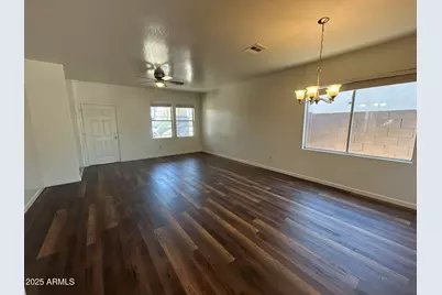 7210 S 41st Drive, Phoenix, AZ 85041 - Photo 4