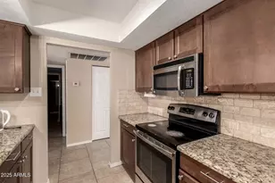 3529 W St Moritz Ln, Phoenix, AZ 85053 - Photo 6