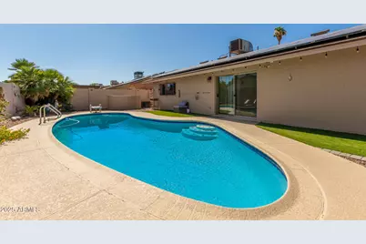 3529 W Saint Moritz Lane, Phoenix, AZ 85053 - Photo 32