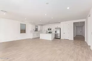 8325 N 53rd Dr, Glendale, AZ 85302 - Photo 6