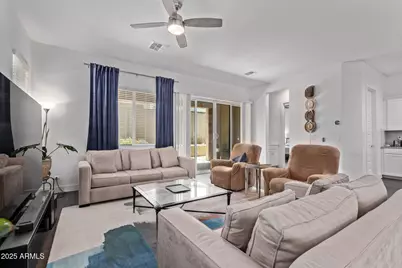 939 E Paseo Way, Phoenix, AZ 85042 - Photo 12