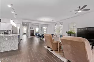 939 E Paseo Way, Phoenix, AZ 85042 - Photo 14