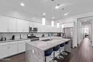 939 E Paseo Way, Phoenix, AZ 85042 - Photo 18