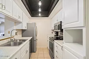 10410 N Cave Creek Rd, Phoenix, AZ 85020 - Photo 10