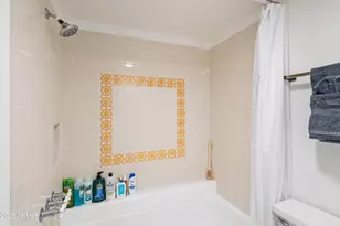 10410 N Cave Creek Rd, Phoenix, AZ 85020 - Photo 14