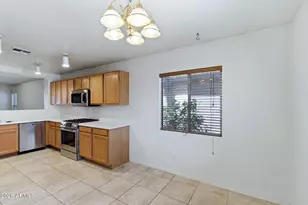 6205 W Encinas Ln, Phoenix, AZ 85043 - Photo 4