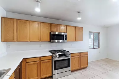 6205 W Encinas Lane, Phoenix, AZ 85043 - Photo 2
