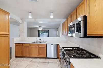 6205 W Encinas Lane, Phoenix, AZ 85043 - Photo 2