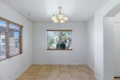 6205 W Encinas Lane, Phoenix, AZ 85043 - Photo 10