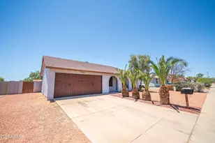 17810 N 34th Pl, Phoenix, AZ 85032 - Photo 2