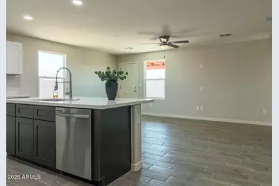 15438 S Overfield Road, Arizona City, AZ 85123 - Photo 8