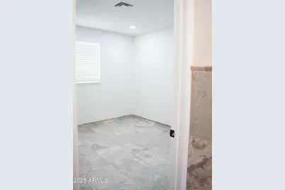 1632 E Saint Charles Avenue, Phoenix, AZ 85042 - Photo 22