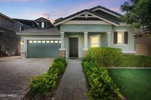 829 S Soho Ln, Chandler, AZ 85225 - Photo 1