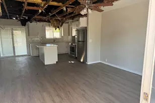 1542 W Kerry Ln, Phoenix, AZ 85027 - Photo 10