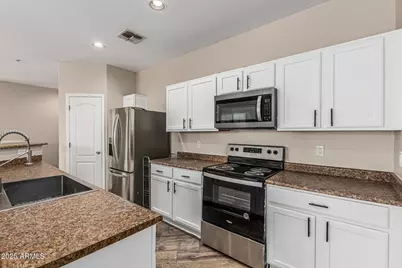 7515 S 30th Place, Phoenix, AZ 85042 - Photo 8
