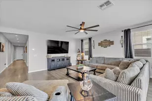 17593 W Red Fox Rd, Surprise, AZ 85387 - Photo 18