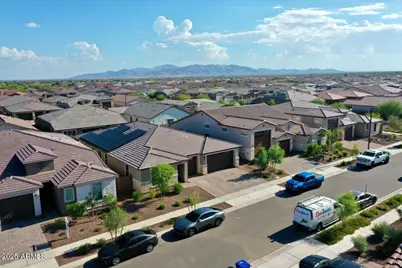 17593 W Red Fox Road, Surprise, AZ 85387 - Photo 52