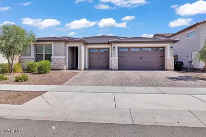 17593 W Red Fox Road, Surprise, AZ 85387 - Photo 2