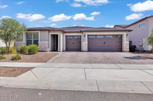 17593 W Red Fox Rd, Surprise, AZ 85387 - Photo 2