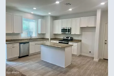 7821 W Pike Place, Phoenix, AZ 85035 - Photo 4